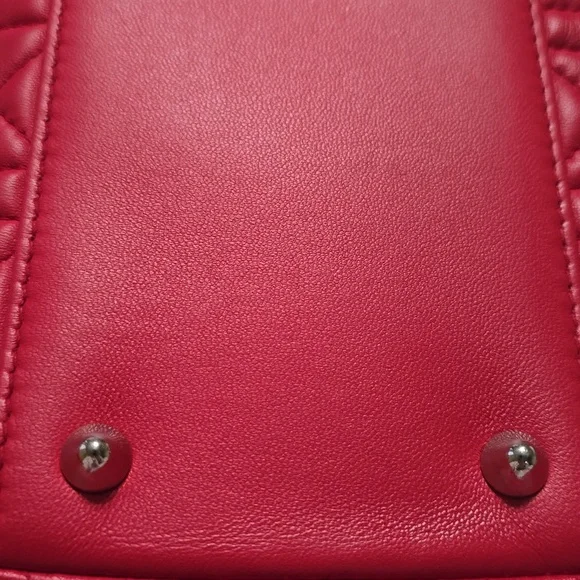 Like NEW!!! Christian Dior Lady Dior Bag Cannage Quilt Lambskin Medium - Picture 9 of 16